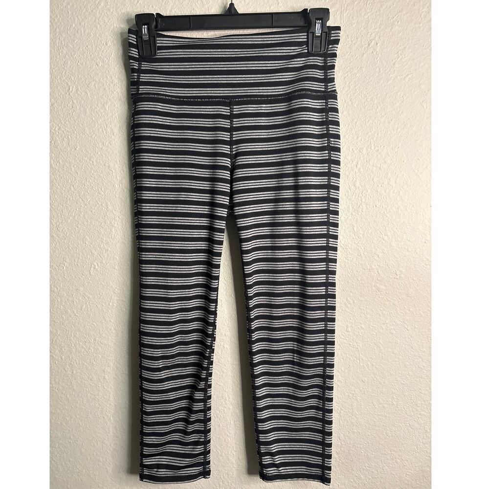 Athleta Women’s Cropped Black and White Striped Leggings, Small